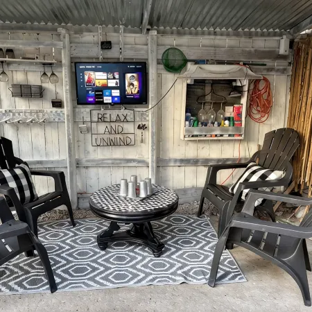 Blissful Bungalow on National Historic St in New Albany, 1 mile from Ohio River