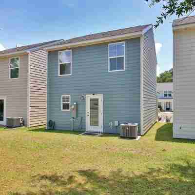 Steps from the Sand - New 3BR Beach Cottage Near Keesler AFB & Gulf Fun Hotel Exterior