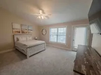 Brand New 3 BR, 3.5 Bath Waterfront Townhouse - 4-نجوم