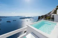 Aqua Luxury Suites by Estia