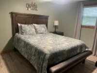 Norris Lake Butterfly Landing - Recently Updated 16 Guest Lakefront w Dock Home - 3-Star