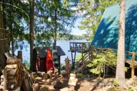 Beautiful Waterfront Hideaway at Sacheen Lake - 3 étoiles