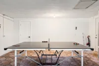 Family & Fisherman Friendly Pool Home- Gulf Access Dock, Bikes, Games & Kayaks - Boutique