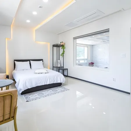 Gapyeong (Nami Island) Bliss Pool Villa (New Construction, River View, Indoor Individual Pool) Отели рядом с достопримечательностью «Остров Нами»