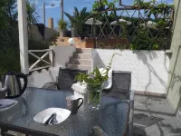 Kapahi Seaview Hotel Apartments 泊托斯住宿飯店