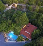 Aoos River Treehouse - parking