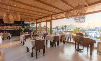 Mansa Marina Hotel
