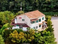 Ganghwado Nerha Pension 鄰近阳水场的酒店