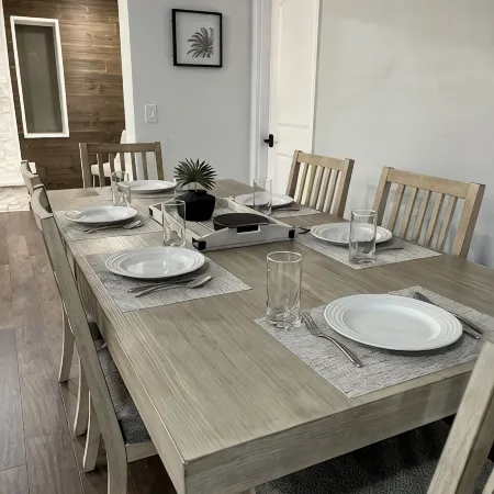 Relaxing family friendly heated pool home close to beach