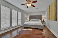Great Home with Southern Charm and Great Space - Bungalows