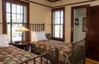 History Loves Company-1920's Arts and Crafts Sears Kit Home-family/dog Friendly - 3-Star