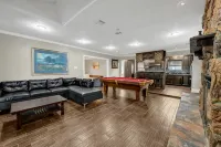 5BR Family Gem: Barbecue, Swim & Relax! - مسبح خاص
