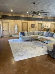 Peaceful Retreat! Cozy Lodge with Scenic Views, Patio, Fire Pit. - Homestays