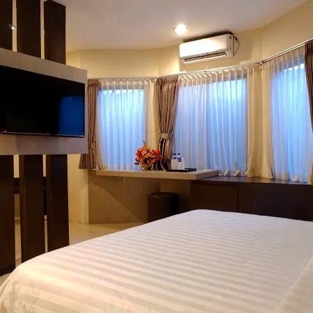 Alexander Hotel Tegal Hotels in Tegal City