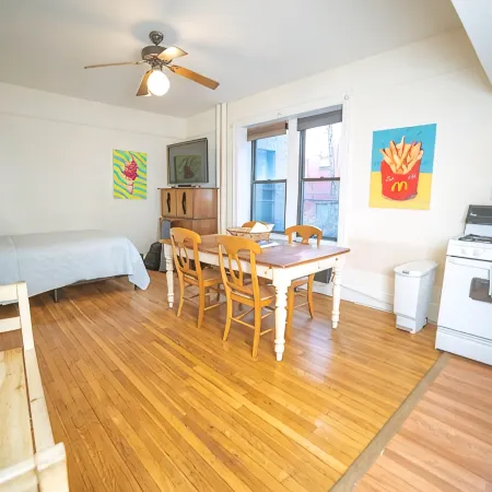 Cozy apartment in beautiful midtown Hoboken!