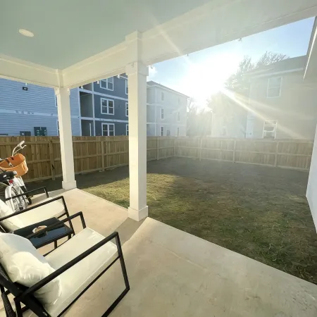 Walk to the Beach & Comes with Two Bikes! Fully Fenced in Back Yard!