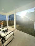 Walk to the Beach & Comes with Two Bikes! Fully Fenced in Back Yard! - 4 Sao
