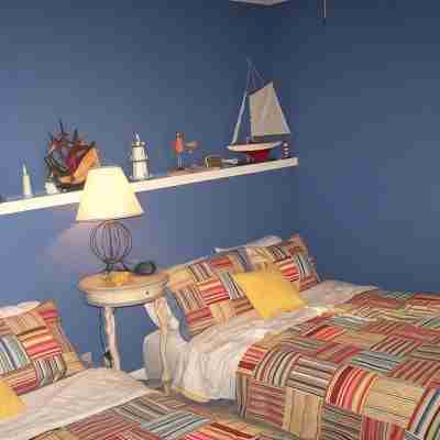 St. Simons island secret! Rooms