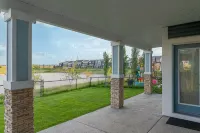 Cozy lakeview guest suite