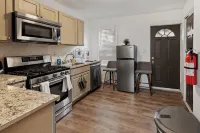 9BR Beach Block Escape – Perfect for Large Groups! - balcony
