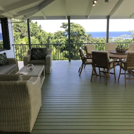 Vast family home, tranquil hillside location with Pacific views