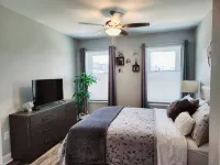 Cozy Home Away From Home Sleeps 8, has 3 bthrms, & lots of amenities to enjoy! - บังกะโล