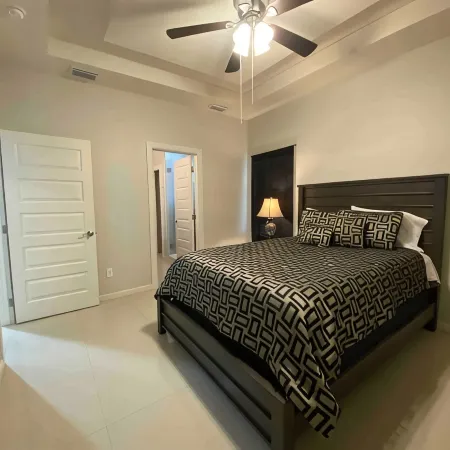 McAllen Tx Divine Apartment 2Bedroom-2Bath, Patio, close Airport, Shopping