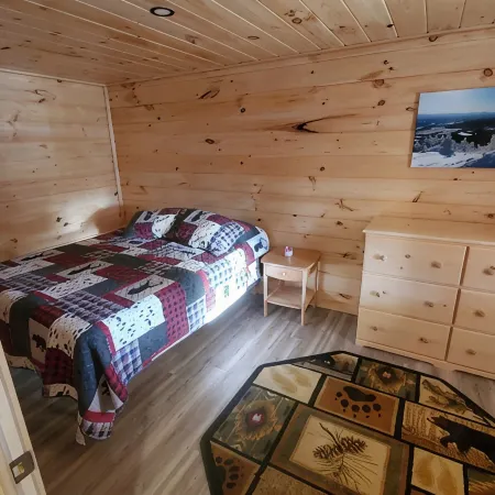 Custom Built Tiny Home/Cabin in Jackman with Direct Trail Access on Powersports Hotels in Jackman