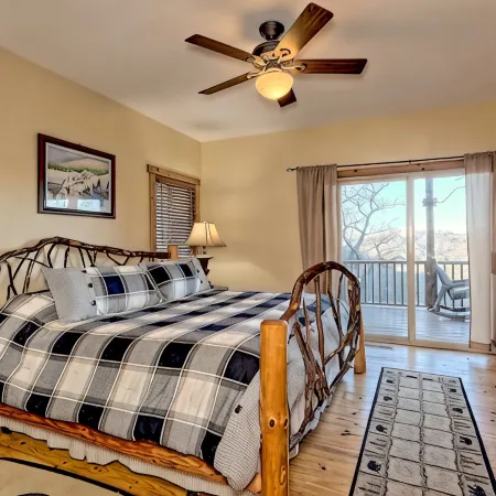 Sky's the Limit -Mountain View, Golf Course, Waterfalls, Game Room. Sleeps 14