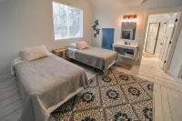GREAT location across from YMCA. Can accommodate LARGE groups - 3-Star