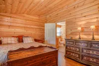 Piney Knob Lodge-15 Min to Lake Lure-30 Min to TIEC-Hot Tub -Stocked Pond-Creek - 4-Star