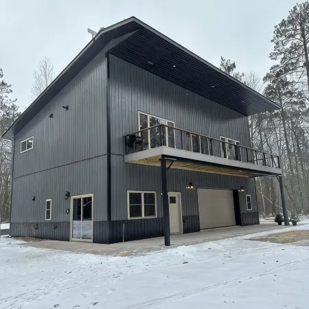 Big Chip Outdoors - 4 bedroom house with WiFi & AC in Heart of Chippewa Flowage