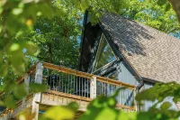 Views! Lux A-Frame w/ Private Hot Tub and Fire Pit. King Beds! - 4つ星