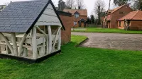 Church Farm Guest House - Parking