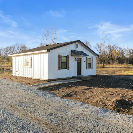 Charming 1-bedroom cottage with WiFi and AC near Monkey Island and Grand Lake