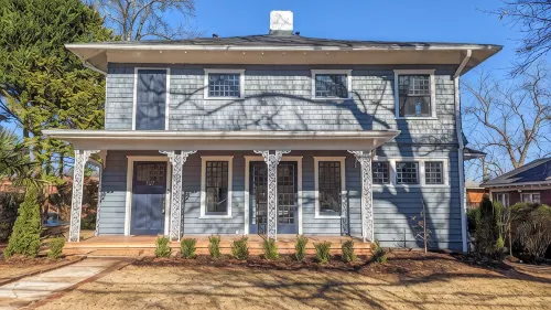 2bed Apt - 5 min walk to Swamp Rabbit - 15min walk to downtown - 3min walk BSWA - Condos