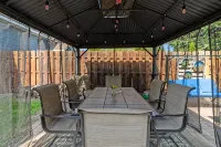Quaint 4 Bedroom Home Just A Few Blocks To Downtown Lake Geneva - 3-Star