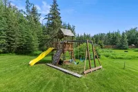 Moose Meadow 5 Bedroom Home by RedAwning - 4 Yıldız