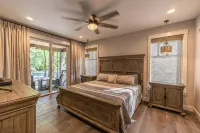 Cabin on Nantahala River with Hot Tub - 4-Sterne