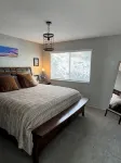 Spacious 5-bedroom house with AC and WiFi near downtown Littleton. - Wifi
