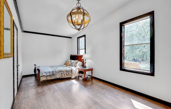 country living in a city. very close to DFW airport. in the heart of town