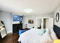 Modern Victorian Family Home Mins-To Downtown/OTR!! - balcony