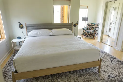 Brilliant Southside Home on 2 Acre Park + Pet Friendly - balkon