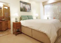 Palazzo Marzino Luxury in the Redwood Tree Tops RR Valley Views + Pool & Hot Tub - Private Pools