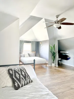 Sleeping on Selby- Duplex near Cathedral Hill - Kitchens