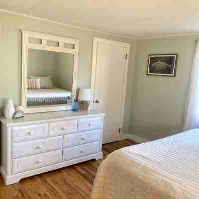 Quiet, Clean West Dennis Home - Walk to Beach Rooms