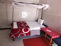 VINTEX GUEST HOUSE - parking
