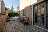 Charming 4 bedroom home just steps to the water! - balkon