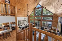 Lakeside: 4 Kings, Room4Groups, Hot Tub, Dock, Firewood - Gym