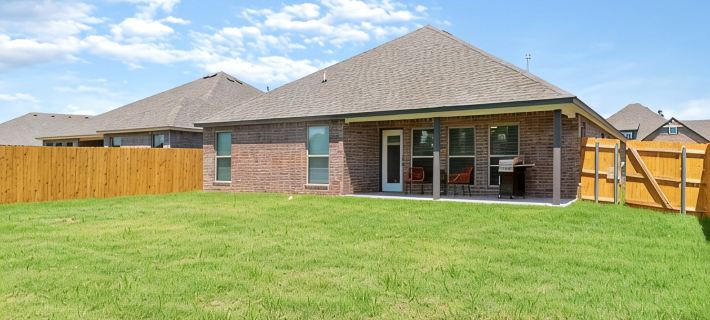 Pet friendly home featuring a sample of local flavors near The Rose District! Hotels in Broken Arrow